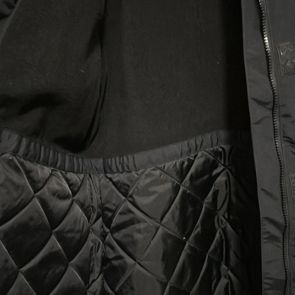 Lands’ End Women’s Winter Squall Jacket. Black. Size Large. (Relaxed Fit) - Picture 6 of 10